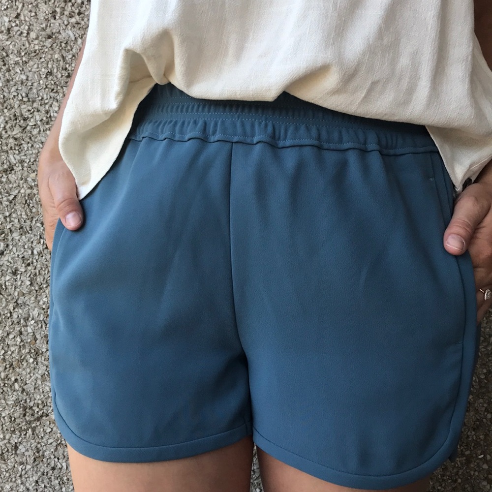 J.Crew Crepe pull on shorts, size 4